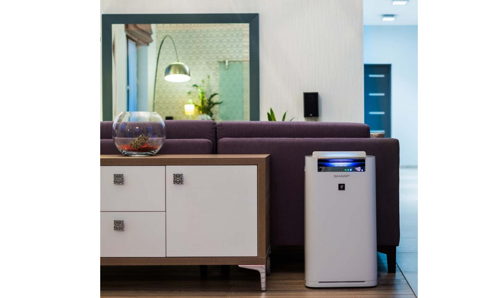 Oczyszczacz powietrza Sharp KC-G40EUB w mieszkaniu