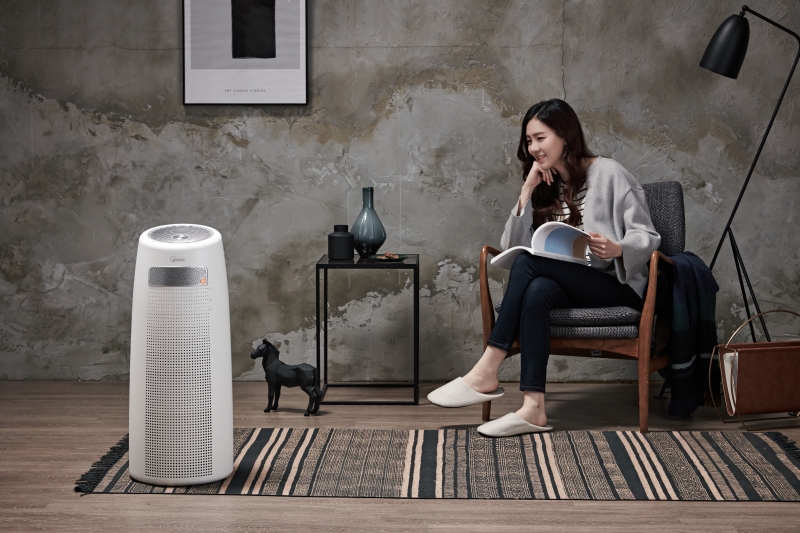 Oczyszczacz powietrza Winix Tower QS w pokoju Oczyszczacz powietrza Winix Tower QS w pokoju