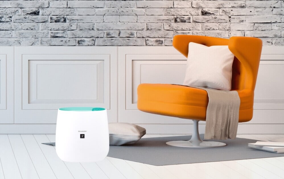 Oczyszczacz powietrza Sharp FP-J30EUA w pokoju