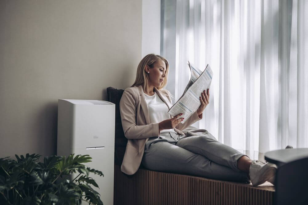 Oczyszczacz powietrza z rekuperacją LIFAair LAF 200 w pokoju