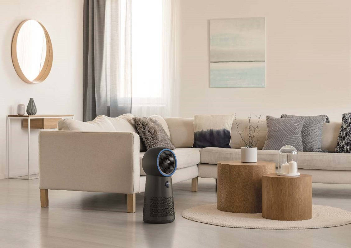 Oczyszczacz powietrza Philips AMF220/15 3w1 w salonie